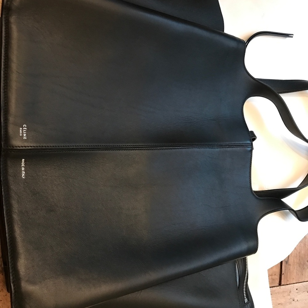 Celine Vertical Tri-fold Tote - Picture 2 of 9